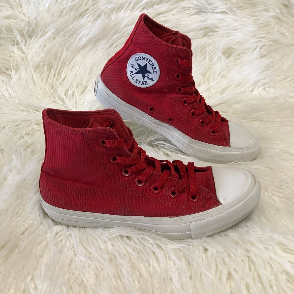 USED red converse shoes men’s 5 1/2 women’s 7 1/2